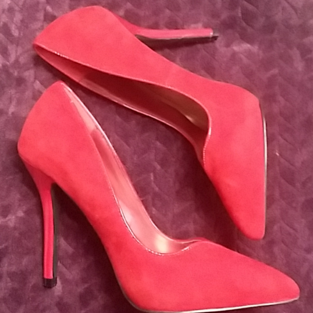 Red sexy Anne Michelle heels